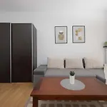 Bright In Muranow Close To The Old Town By Renters *