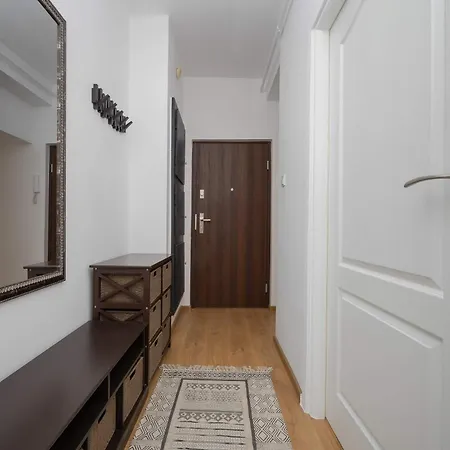 Bright In Muranow Close To The Old Town By Renters