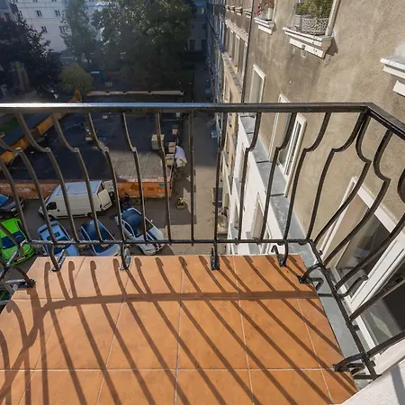 Bright In Muranow Close To The Old Town By Renters *