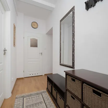 아파트 Bright In Muranow Close To The Old Town By Renters