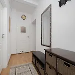 شقة Bright In Muranow Close To The Old Town By Renters