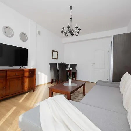 Bright In Muranow Close To The Old Town By Renters * ורשה